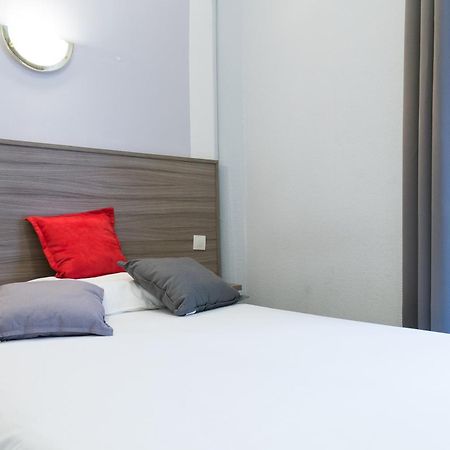 Panam Hotel Paris Gambetta- Place Gambetta-Mairie Du 20 Emme المظهر الخارجي الصورة