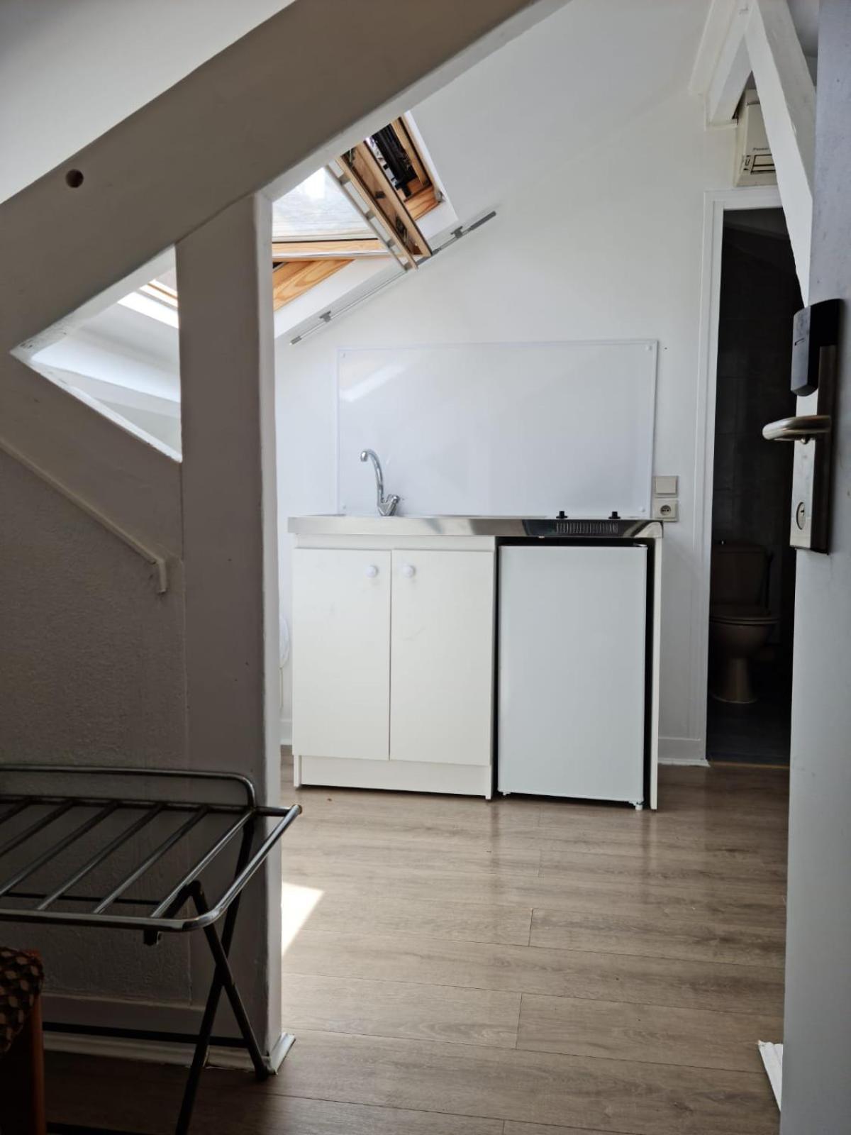 Panam Hotel Paris Gambetta- Place Gambetta-Mairie Du 20 Emme المظهر الخارجي الصورة