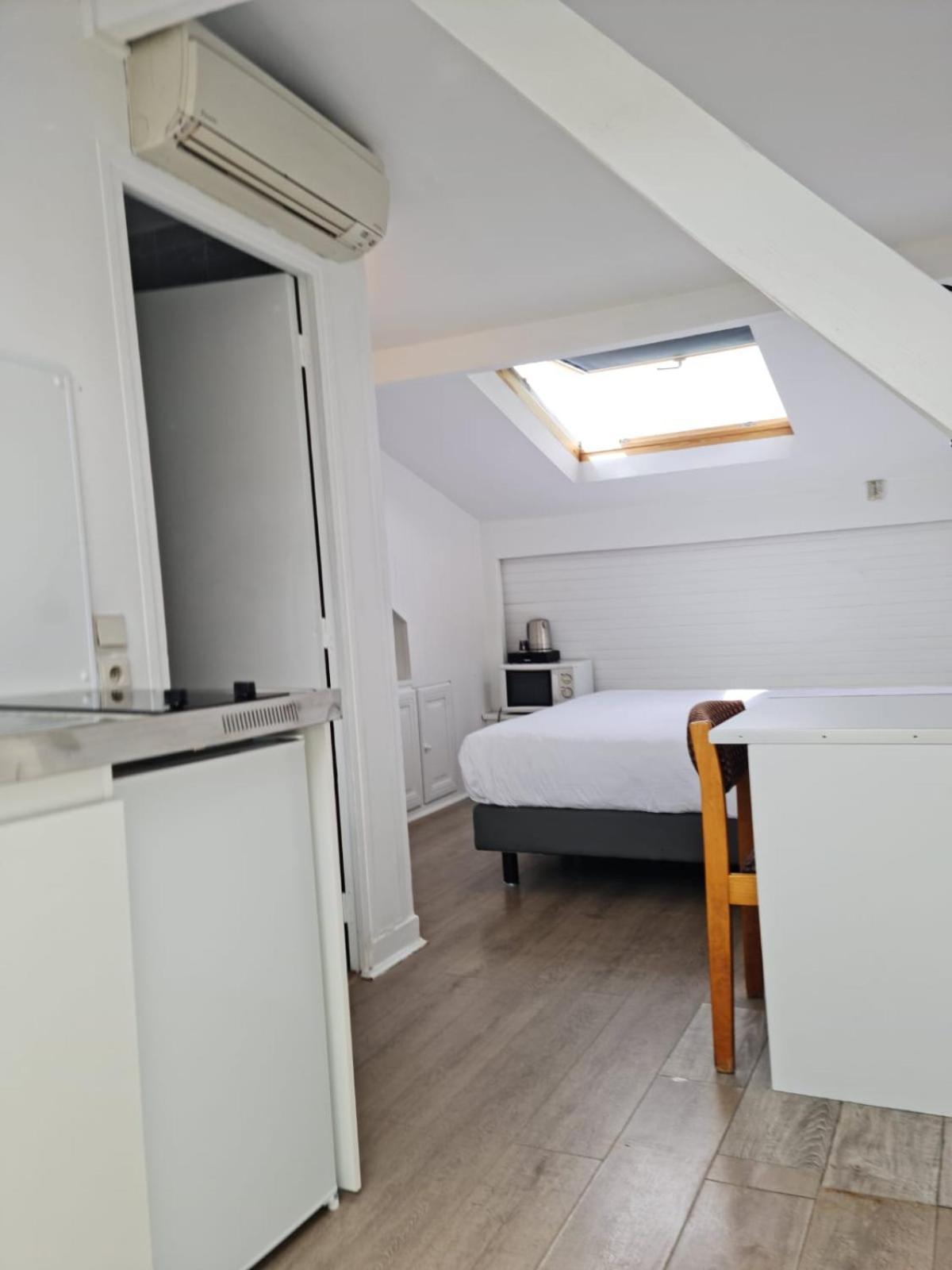 Panam Hotel Paris Gambetta- Place Gambetta-Mairie Du 20 Emme المظهر الخارجي الصورة