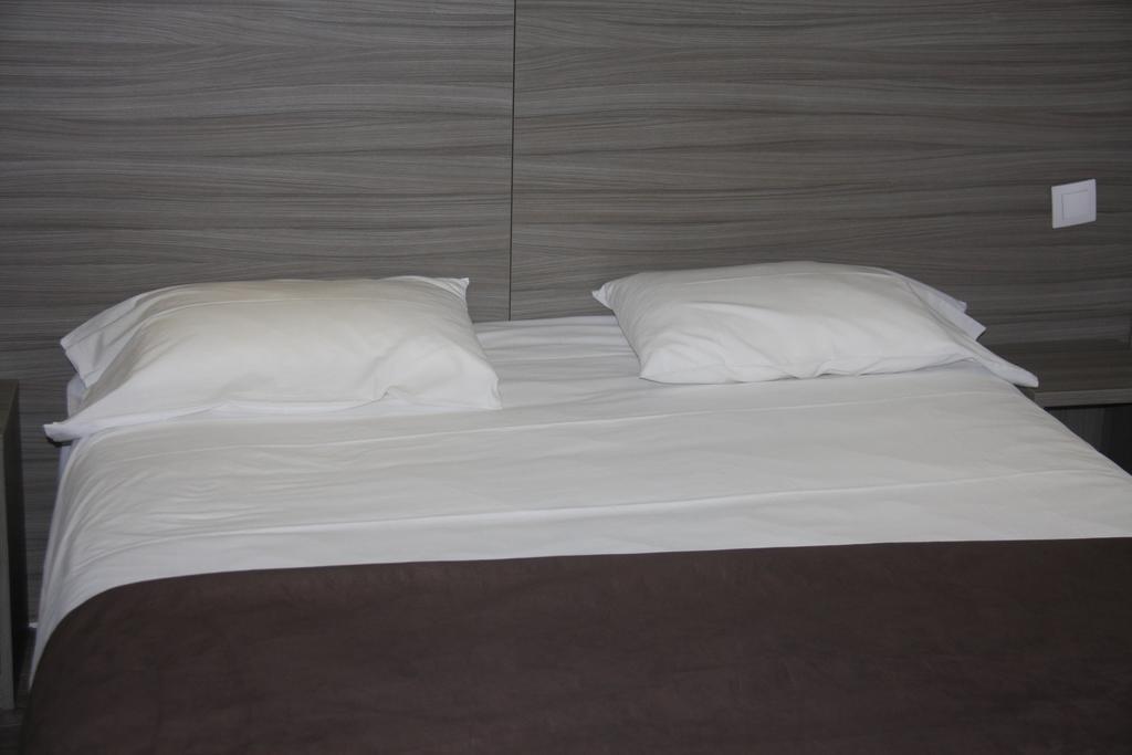 Panam Hotel Paris Gambetta- Place Gambetta-Mairie Du 20 Emme المظهر الخارجي الصورة