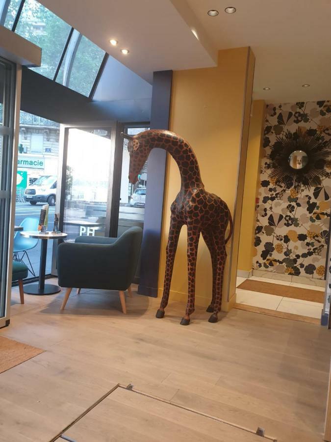 Panam Hotel Paris Gambetta- Place Gambetta-Mairie Du 20 Emme المظهر الخارجي الصورة